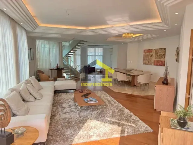 Sobrado com 580m² 4 quartos e 7 banheiros, à venda ou para alugar, no bairro Alphaville em Barueri