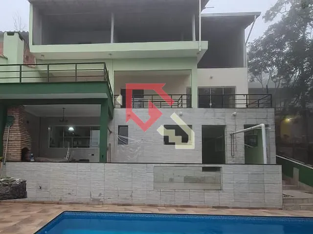 Sobrado à venda, no bairro Jardim Club de Campo em Santo André