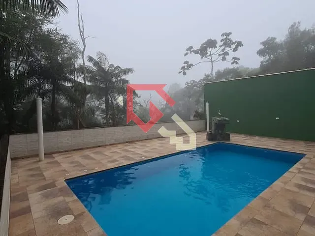 Sobrado à venda, no bairro Jardim Club de Campo em Santo André