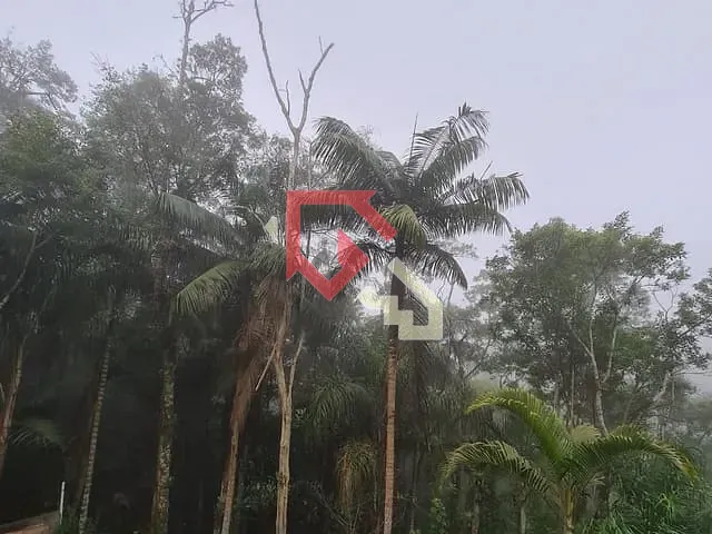 Sobrado à venda, no bairro Jardim Club de Campo em Santo André