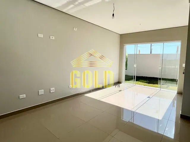 Sobrado com 213m² 3 quartos e 2 banheiros, à venda, no bairro Olímpico em Londrina