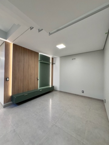 Sobrado com 150m² 3 quartos e 3 banheiros, à venda, no bairro Bela Vista em Nova Mutum