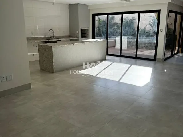 Sobrado com 300m² 4 quartos e 5 banheiros, à venda, no bairro Jardins Bolonha em Senador Canedo