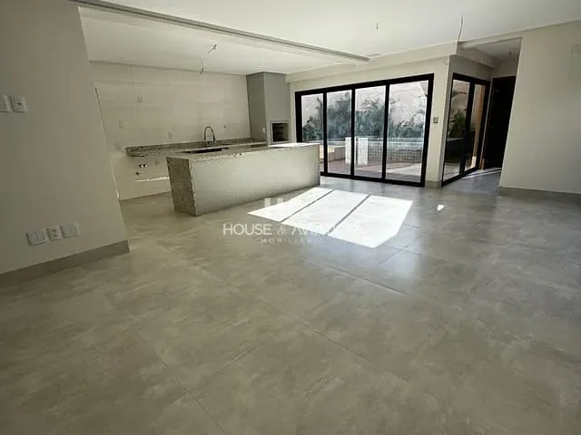 Sobrado com 300m² 4 quartos e 5 banheiros, à venda, no bairro Jardins Bolonha em Senador Canedo