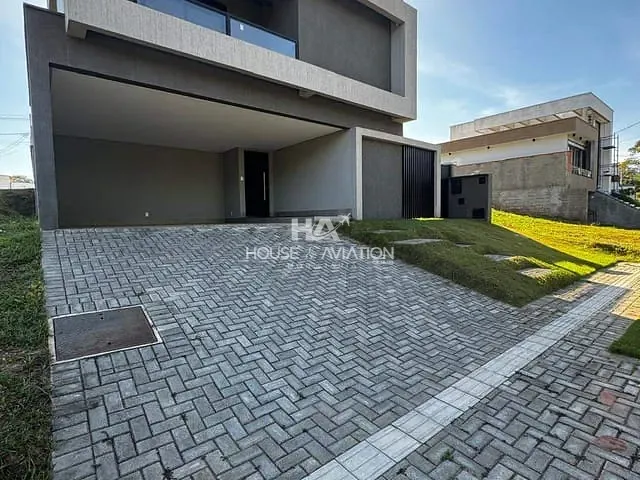 Sobrado com 300m² 4 quartos e 5 banheiros, à venda, no bairro Jardins Bolonha em Senador Canedo