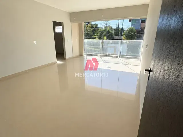 Sobrado 3 quartos e 3 banheiros, à venda ou para alugar, no bairro Velha Central em Blumenau
