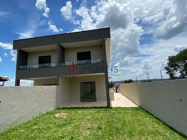Sobrado com 252m² 3 quartos e 1 banheiro, à venda, no bairro Jardim dos Pinheiros em Atibaia