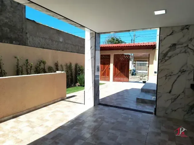 Sobrado com 155m² 3 quartos e 2 banheiros, à venda, no bairro Suarão em Itanhaém