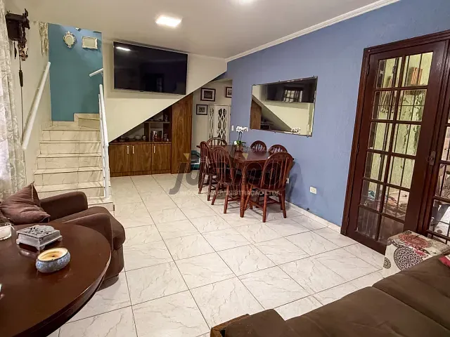 Sobrado com 300m² 4 quartos e 4 banheiros, à venda, no bairro Nova Itanhaém (Praia) em Itanhaém