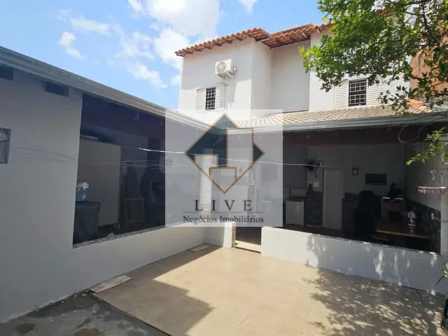 Sobrado com 160m² 2 quartos e 2 banheiros, à venda, no bairro Jardim Santa Rita I em Nova Odessa
