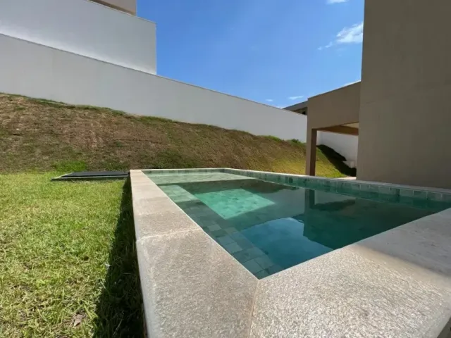 Sobrado com 564m² 3 quartos e 4 banheiros, para alugar, no bairro Jardins Barcelona em Senador Canedo