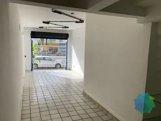 Sobrado com 300m², à venda ou para alugar, no bairro Indianópolis em São Paulo