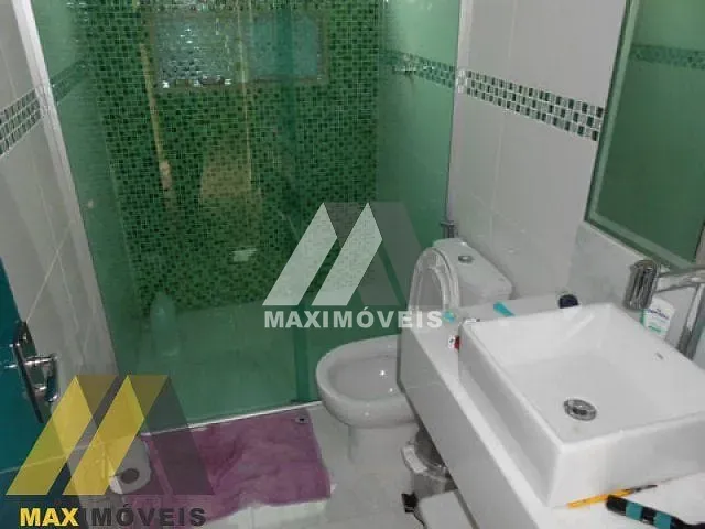 Sobrado com 360m² 3 quartos e 3 banheiros, à venda, no bairro Centro em Araçuaí
