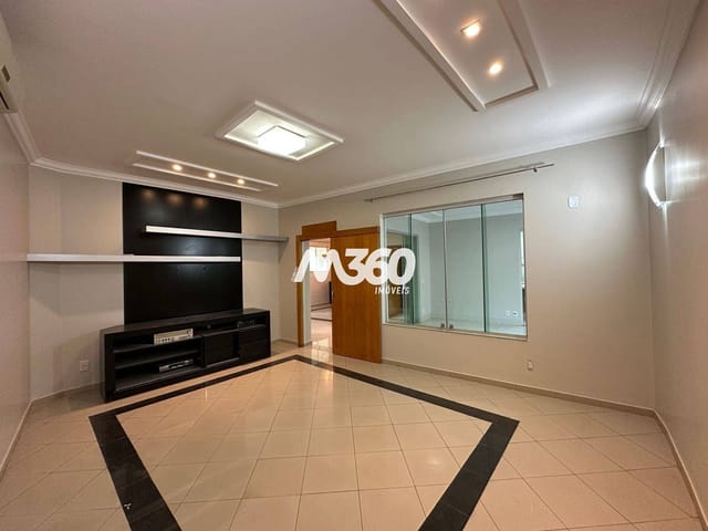 Sobrado com 510m² 4 quartos e 5 banheiros, para alugar, no bairro Cidade Vera Cruz em Aparecida de Goiânia