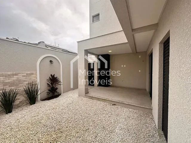 Sobrado com 170m² 3 quartos e 3 banheiros, à venda, no bairro Centro em Itajaí
