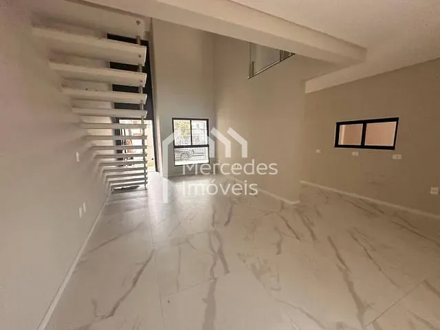 Sobrado com 170m² 3 quartos e 3 banheiros, à venda, no bairro Centro em Itajaí