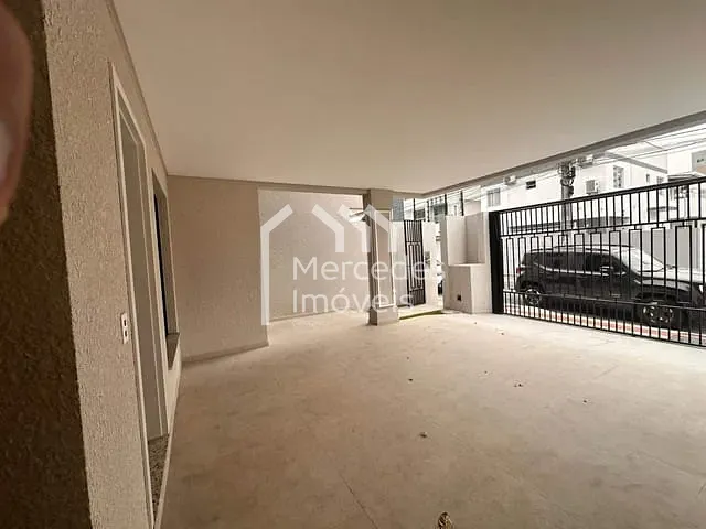 Sobrado com 170m² 3 quartos e 3 banheiros, à venda, no bairro Centro em Itajaí