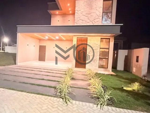 Sobrado com 300m² 4 quartos e 5 banheiros, à venda, no bairro Jardim Itália em Cuiabá