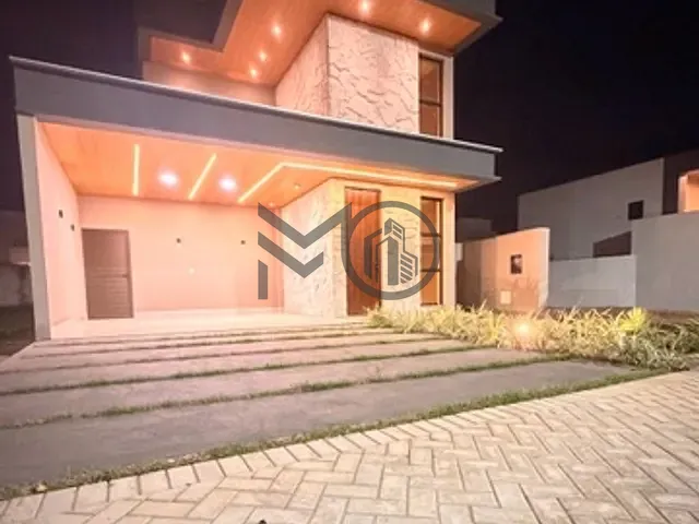 Sobrado com 300m² 4 quartos e 5 banheiros, à venda, no bairro Jardim Itália em Cuiabá