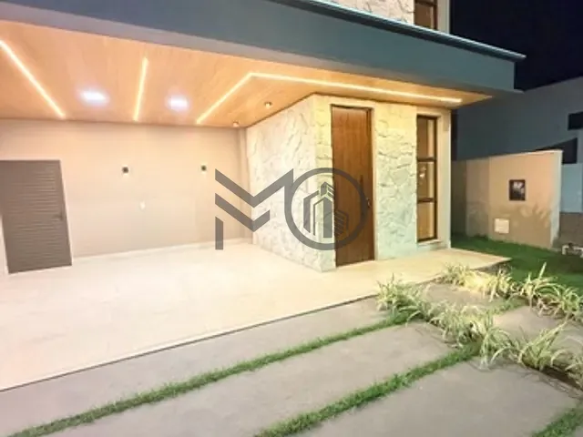 Sobrado com 300m² 4 quartos e 5 banheiros, à venda, no bairro Jardim Itália em Cuiabá