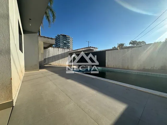Sobrado com 300m² 4 quartos e 3 banheiros, à venda, no bairro Indaiá em Caraguatatuba