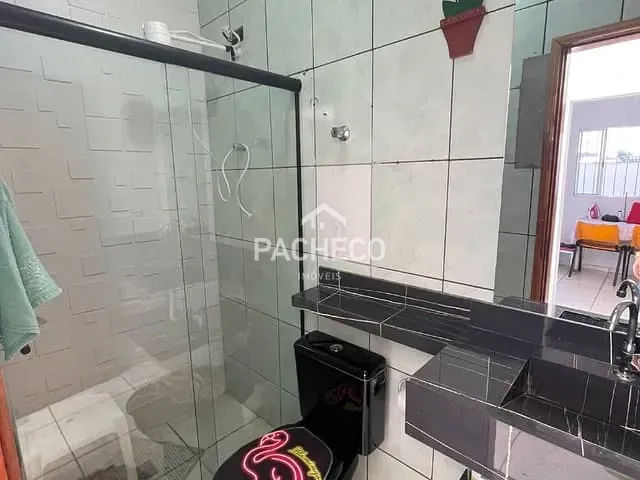 Sobrado com 143m² 3 quartos e 3 banheiros, à venda, no bairro Conjunto Habitacional dos Trabalhadores em Santa Bárbara d'Oeste