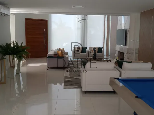 Sobrado com 700m² 4 quartos e 4 banheiros, à venda, no bairro Remanso em Xangri-Lá