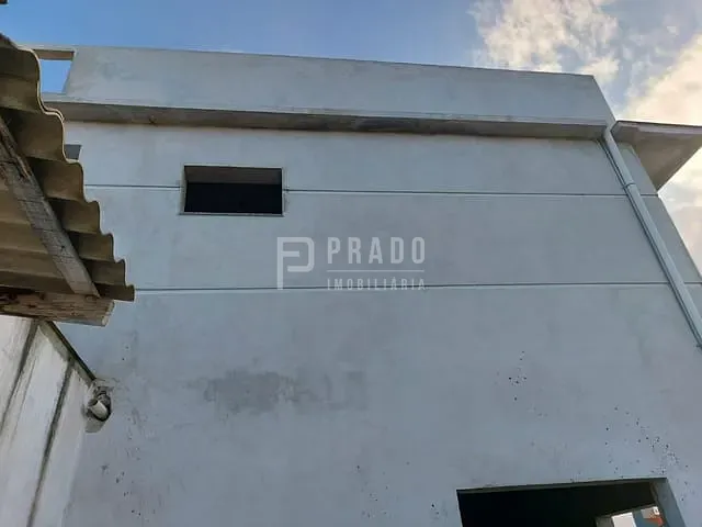 Sobrado com 300m² 3 quartos e 2 banheiros, à venda, no bairro Areal em Pelotas