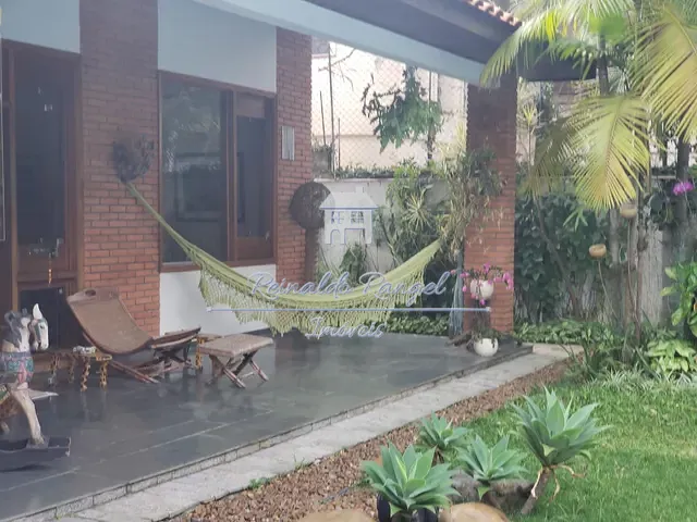 Sobrado com 810m² 4 quartos e 6 banheiros, à venda, no bairro Jardim Marajoara em São Paulo