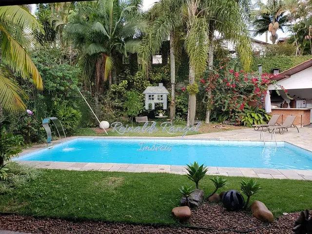 Sobrado com 810m² 4 quartos e 6 banheiros, à venda, no bairro Jardim Marajoara em São Paulo