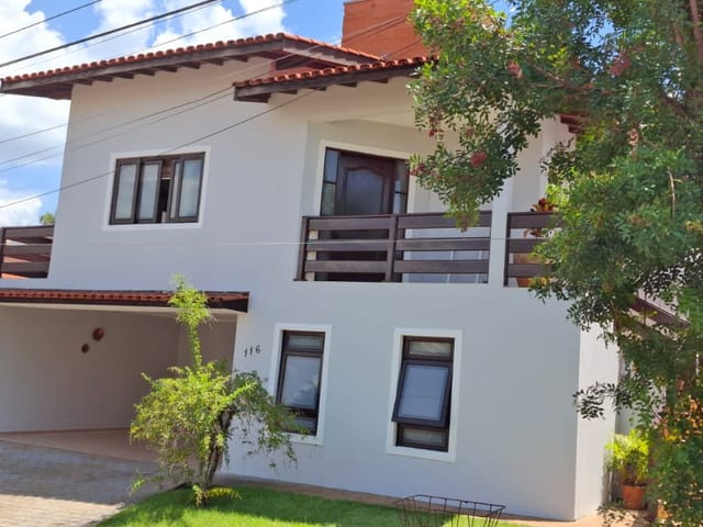 Casa com 450m² 3 quartos e 5 banheiros, à venda, no bairro Villaggio Capríccio em Louveira