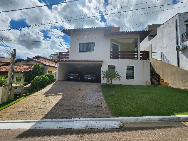 Casa com 450m² 3 quartos e 5 banheiros, à venda, no bairro Villaggio Capríccio em Louveira