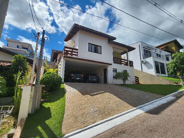 Casa com 450m² 3 quartos e 5 banheiros, à venda, no bairro Villaggio Capríccio em Louveira