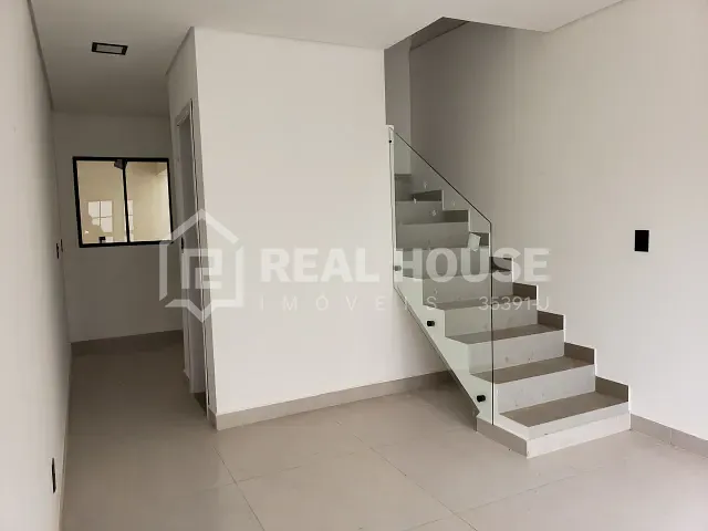 Sobrado 2 quartos e 2 banheiros, à venda, no bairro Jardim Europa em Sorocaba
