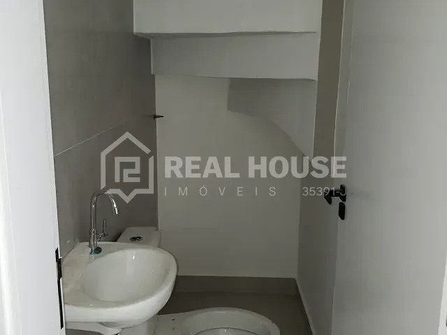 Sobrado 2 quartos e 2 banheiros, à venda, no bairro Jardim Europa em Sorocaba