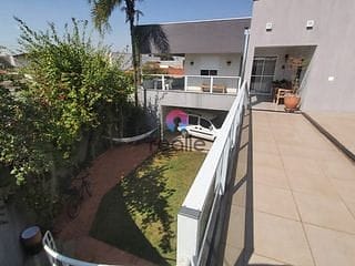 Foto do Sobrado-Lindíssima casa à venda,3 quartos, 1 suíte, 6 banheiros, 3 vagas, Lavanderia, Jardim de inverno, Varanda com Terraço, Iluminada, Jardim Ipê, Mauá, SP