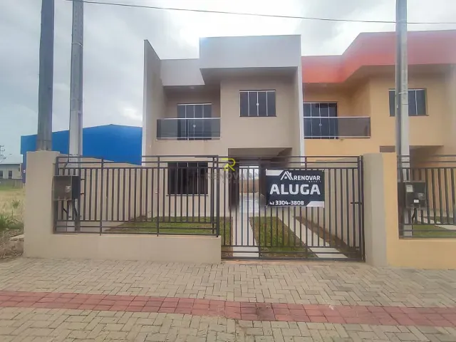 Sobrado com 300m² 3 quartos e 2 banheiros, à venda, no bairro Cascavel em Guarapuava