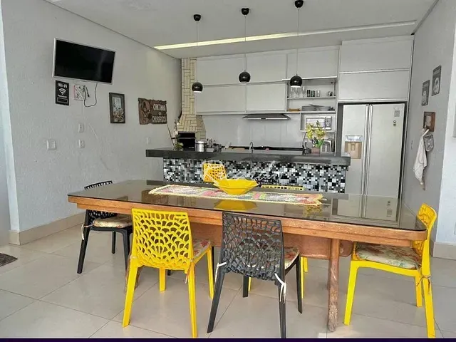 Sobrado com 420m² 4 quartos e 6 banheiros, à venda, no bairro Residencial Granville em Goiânia