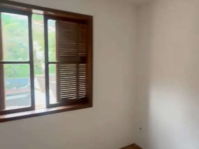Sobrado 2 quartos e 1 banheiro, para alugar, no bairro Quarteirão Ingelheim em Petrópolis