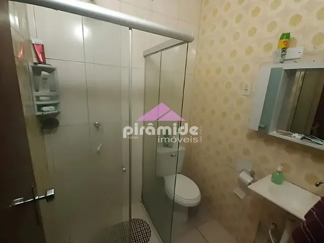 Sobrado com 250m² 6 quartos e 4 banheiros, à venda, no bairro Jardim Bela Vista em São José Dos Campos