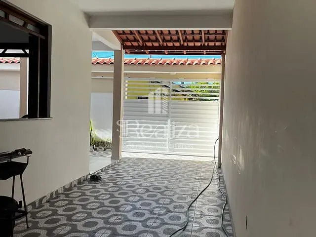 Sobrado com 35333m² 5 quartos e 4 banheiros, à venda, no bairro Hernani Sá em Ilhéus
