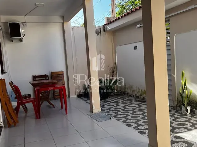 Sobrado com 35333m² 5 quartos e 4 banheiros, à venda, no bairro Hernani Sá em Ilhéus