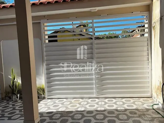 Sobrado com 35333m² 5 quartos e 4 banheiros, à venda, no bairro Hernani Sá em Ilhéus