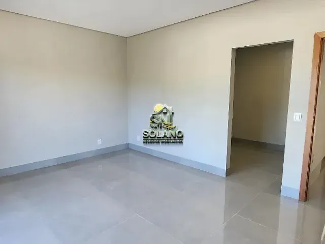 Sobrado com 230m² 4 quartos e 5 banheiros, à venda, no bairro Parque Anhanguera em Goiânia