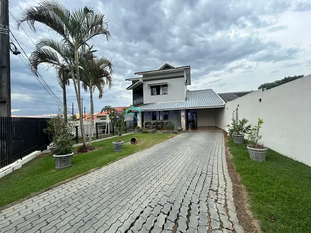Sobrado com 420m² 3 quartos e 5 banheiros, à venda, no bairro Alvorada em Tomazina