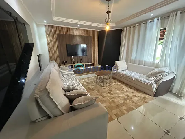 Sobrado com 420m² 3 quartos e 5 banheiros, à venda, no bairro Alvorada em Tomazina