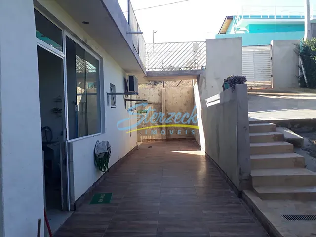 Sobrado com 565m² 5 quartos e 2 banheiros, à venda, no bairro Caixa D´Água em Vinhedo