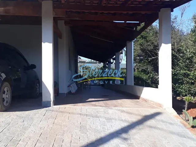 Sobrado com 565m² 5 quartos e 2 banheiros, à venda, no bairro Caixa D´Água em Vinhedo
