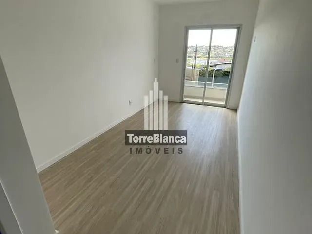 Sobrado com 99m² 3 quartos e 2 banheiros, à venda, no bairro Oficinas em Ponta Grossa