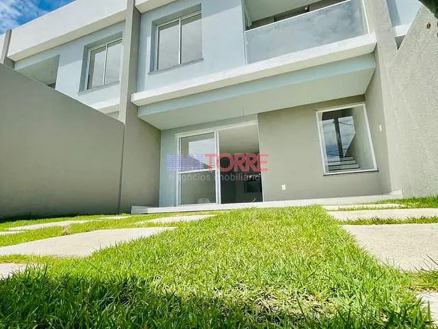 Sobrado com 126m² 3 quartos e 3 banheiros, à venda, no bairro Mar de Ilhéus em Ilhéus